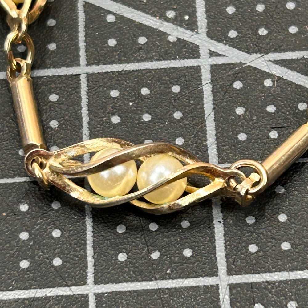Sarah Coventry Vintage Gold Tone Faux Pearl Bar Link Station Necklace
